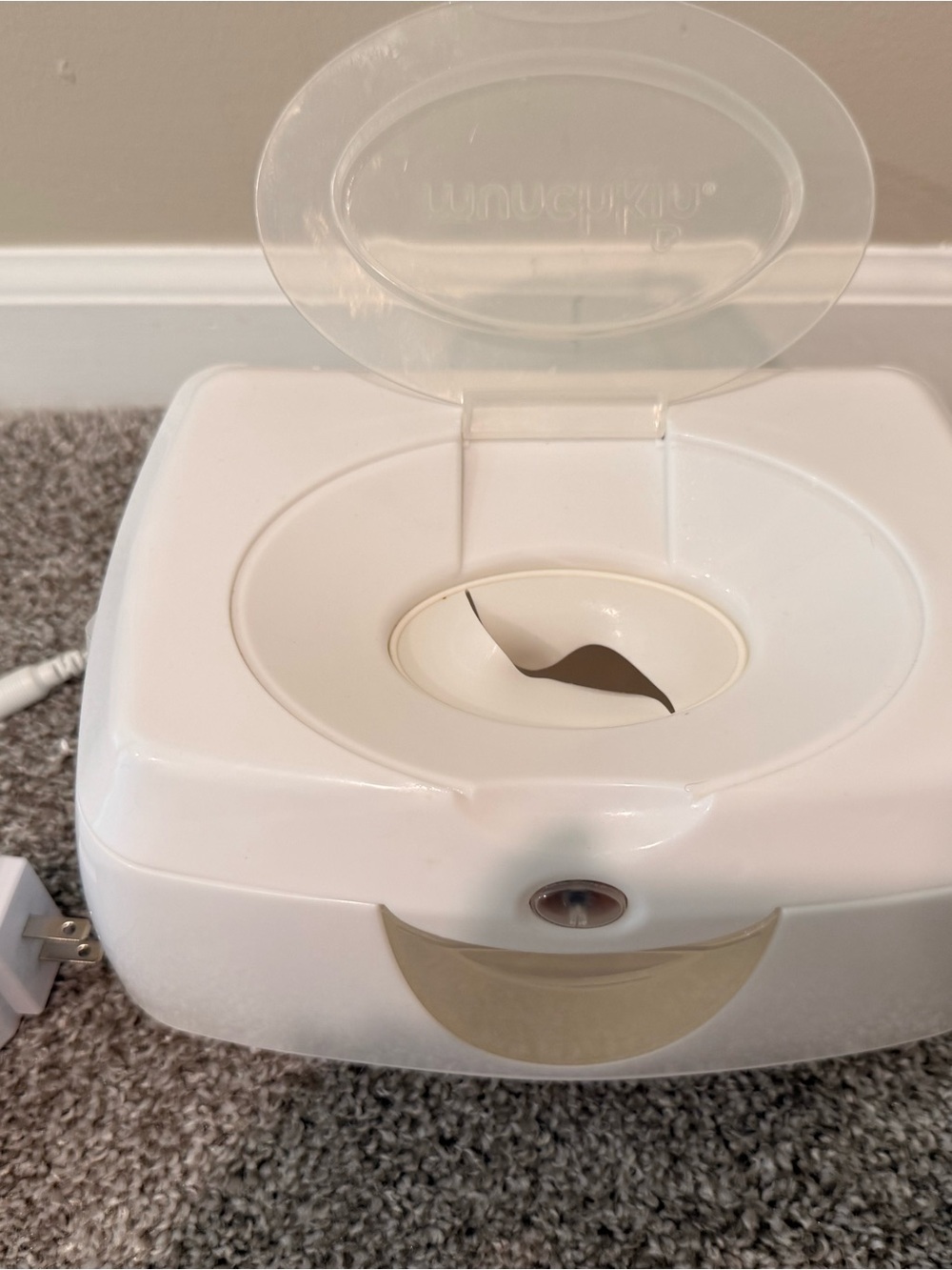Munchkin White Baby Wipe Warmer - Picture 3 of 5